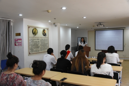 吉林分公司攜手吉林省腫瘤醫(yī)院前往長春市南關(guān)區(qū)新里社區(qū)開展義診活動(dòng)。醫(yī)護(hù)人員們認(rèn)真解答市民們關(guān)于常見疾病的預(yù)防、治療及康復(fù)等方面的疑問，積極普及健康生活方式和醫(yī)療保健知識(shí)。工作人員向居民們宣傳反保險(xiǎn)欺詐、防范非法集資等相關(guān)金融知識(shí)。